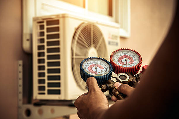 Professional Hvac technician working in Glen Rock, NJ